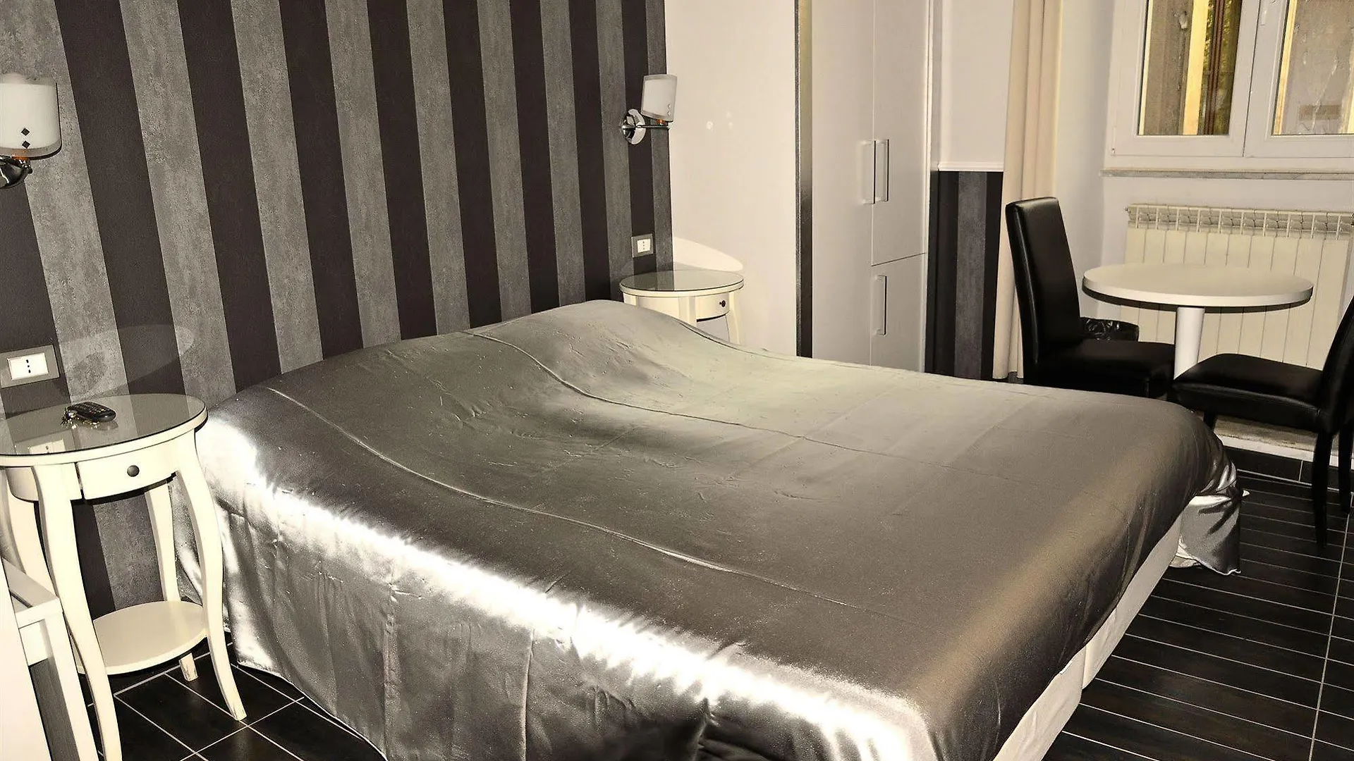 ** Oda ve Kahvaltı Navona Nice Room Roma İtalya